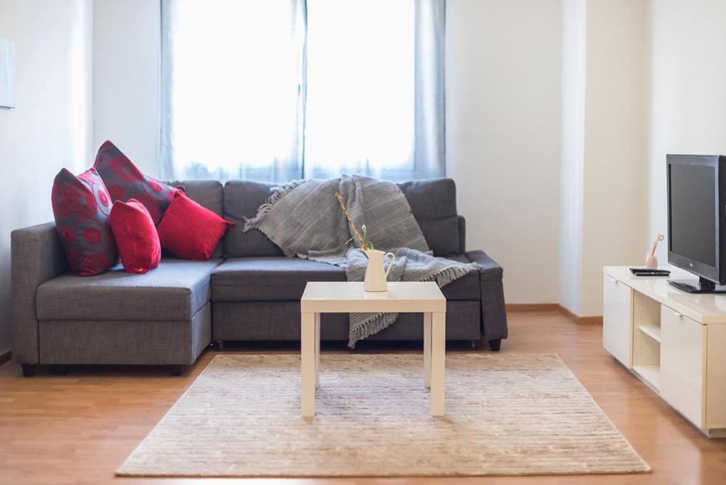 Entire Apartment - Vacation Home Athènes Extérieur photo