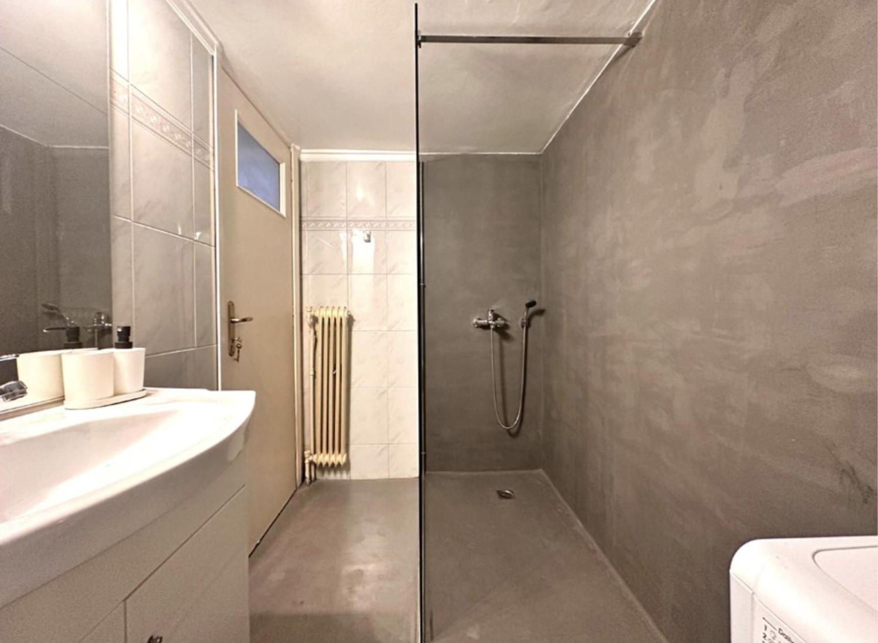 Entire Apartment - Vacation Home Athènes Extérieur photo